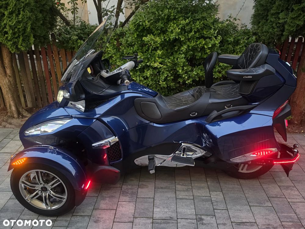 Can-Am Spyder - 34