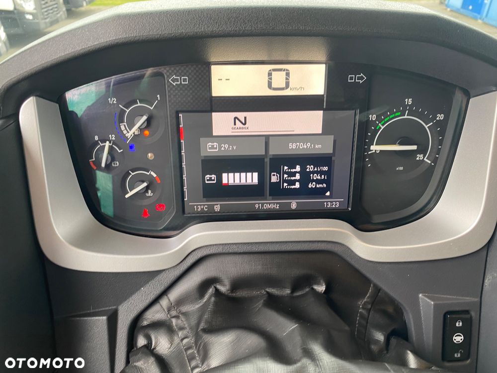 Renault T480 High Sleeper Cab - 12