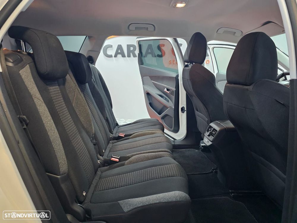 Peugeot 5008 1.2 PureTech Allure EAT8 - 12