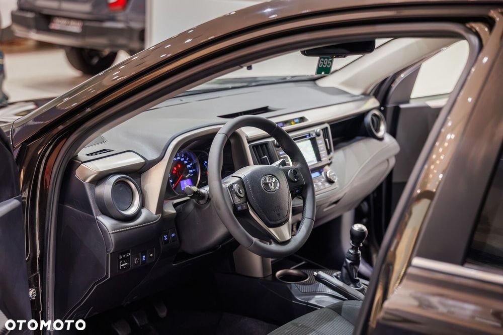 Toyota RAV4 2.0 D-4D 4x4 - 38