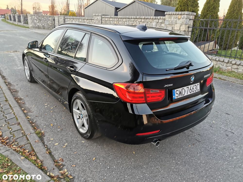 BMW Seria 3 320d xDrive - 13