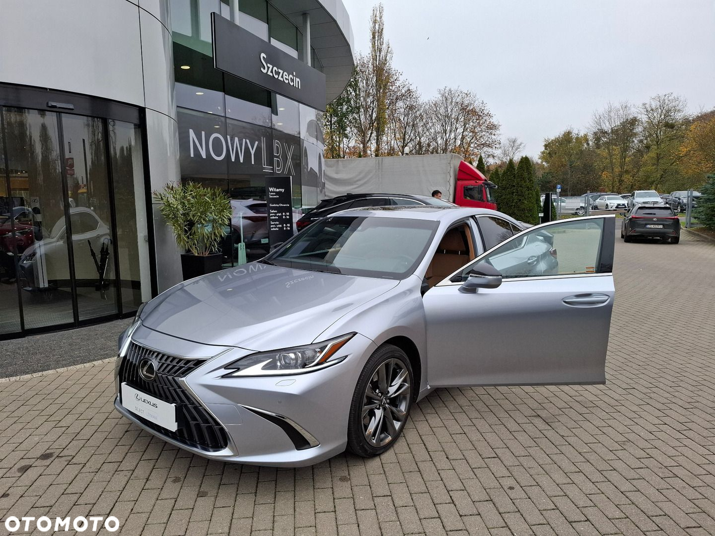 Lexus ES - 9