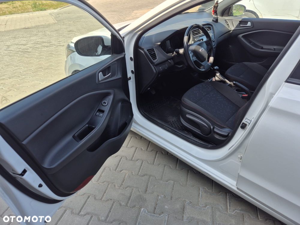 Hyundai i20 1.2 Comfort - 26