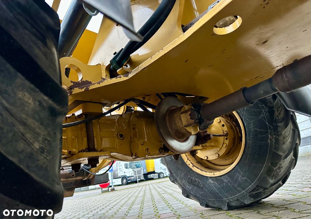 Caterpillar CAT 908 H2 - 12