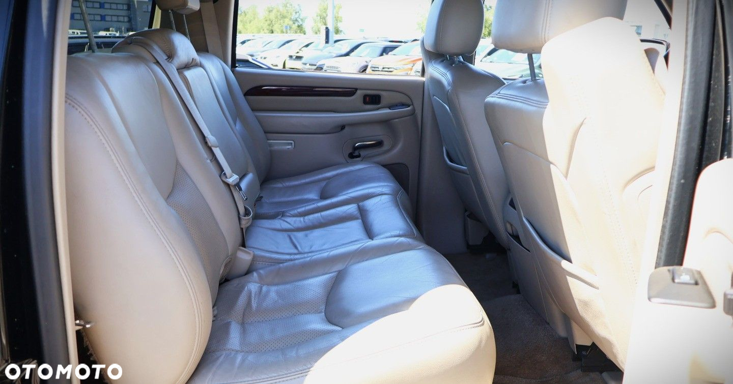 Cadillac Escalade - 18