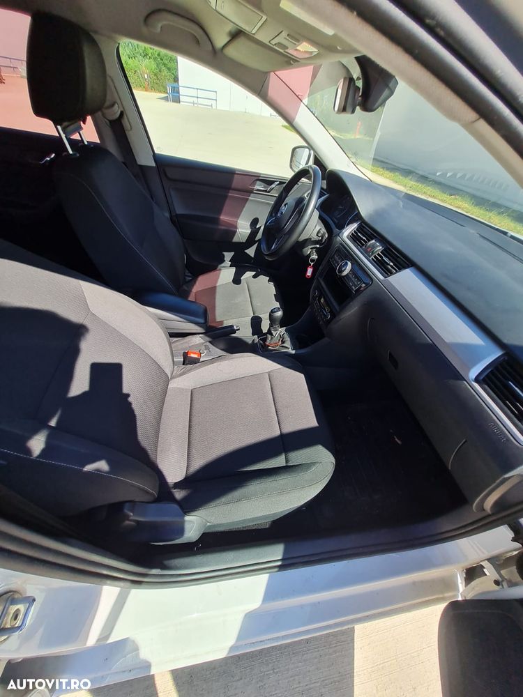 Skoda RAPID 1.2 TSI Active - 5