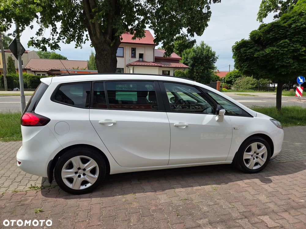 Opel Zafira Tourer 1.4 Turbo Business Edition - 2