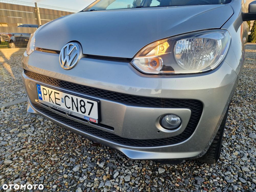 Volkswagen up! BlueMotion Technology cheer - 1