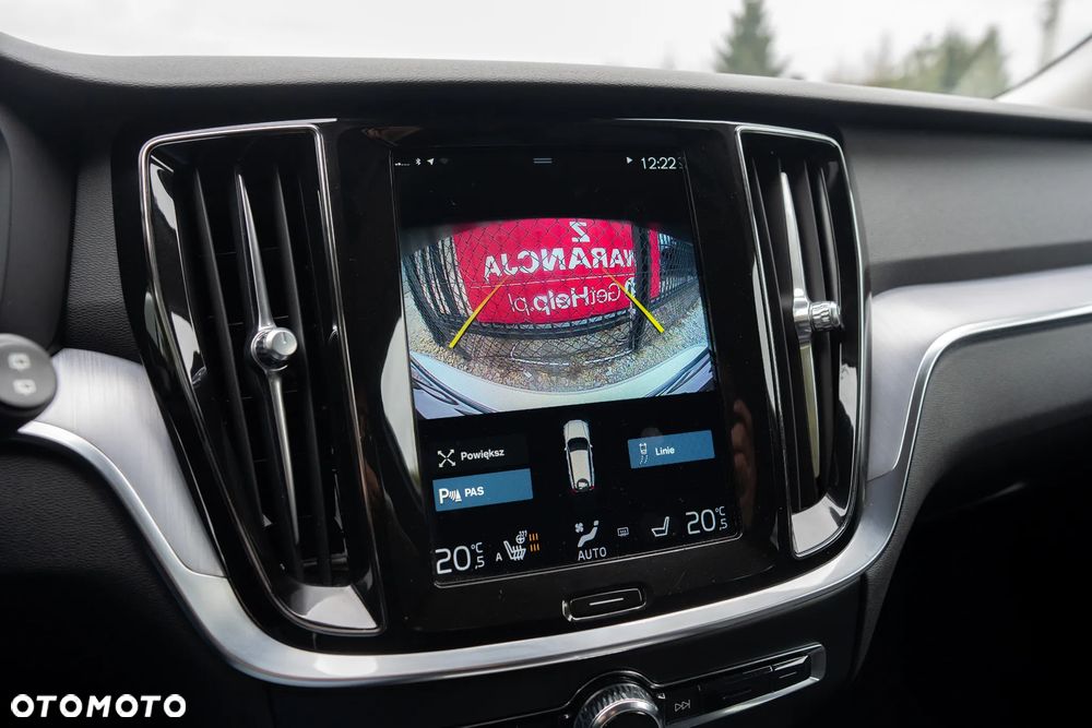 Volvo V60 B3 B DKG Momentum Pro - 17