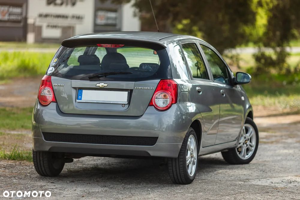 Chevrolet Aveo 1.4 LT - 10
