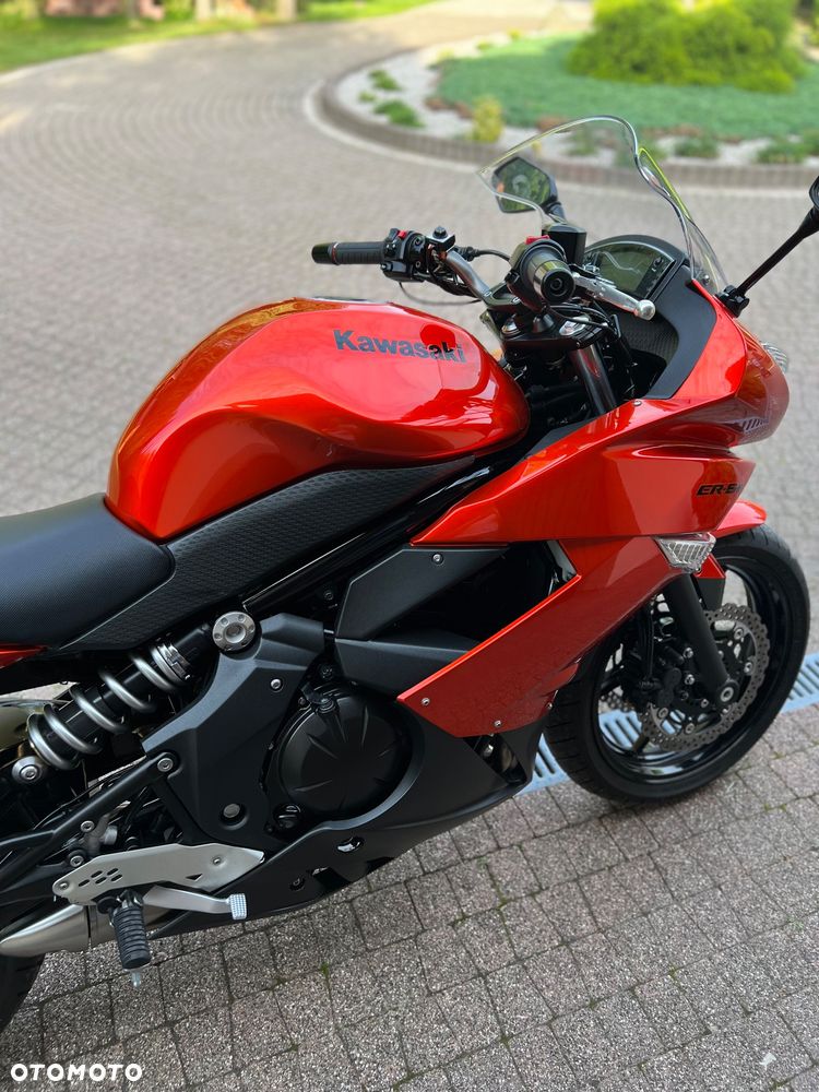 Kawasaki ER - 27