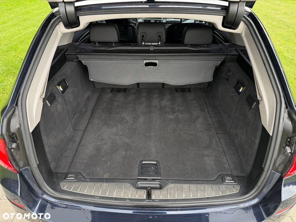 BMW Seria 5 520d Luxury Line - 27