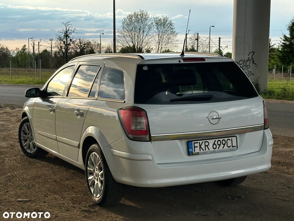 Opel Astra 1.3 CDTI DPF - 8