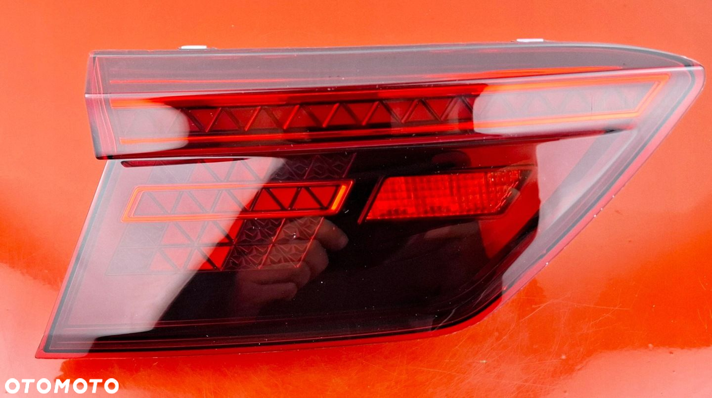 VW Volkswagen Tiguan II Lampa Tylna Lewa w klapę 5NA945307D - 2