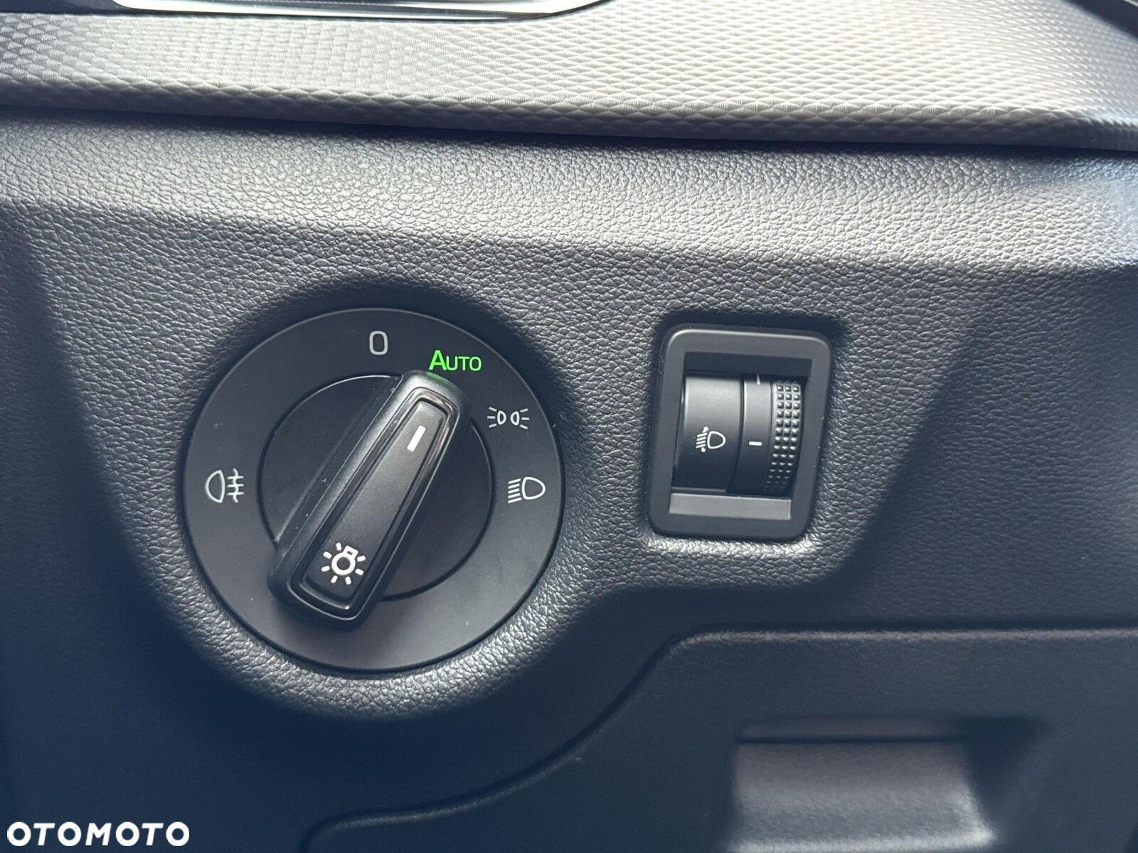 Skoda Kamiq 1.5 TSI Ambition - 14