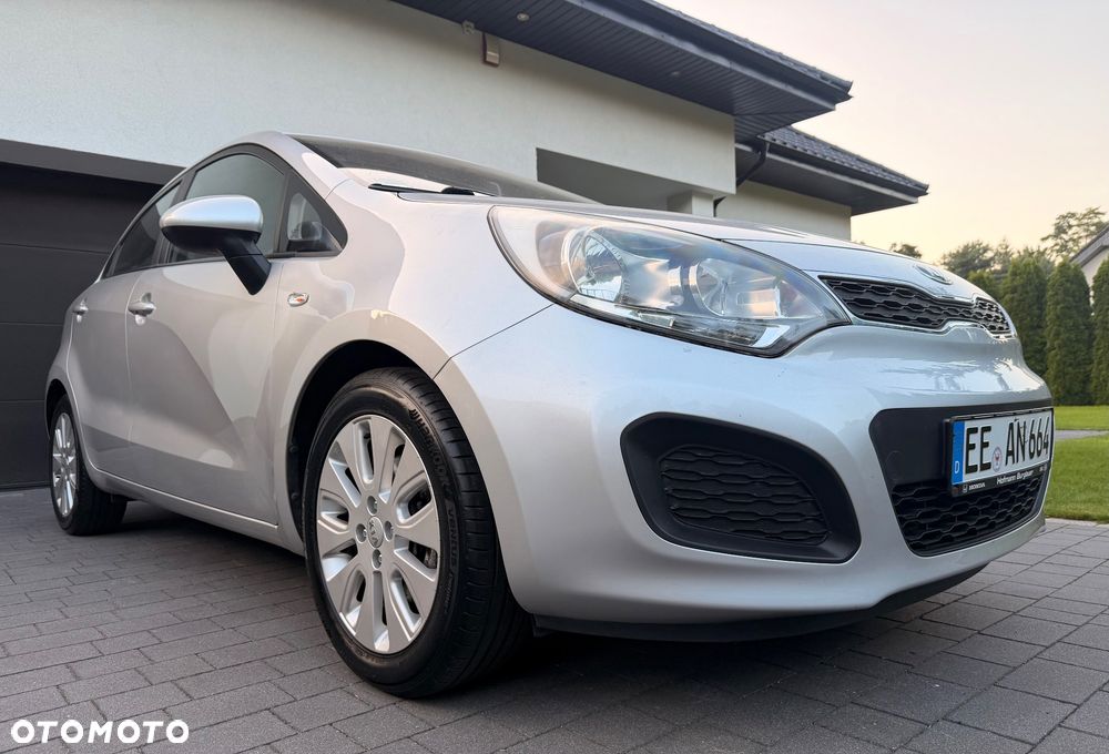 Kia Rio 1.2 Attract - 13