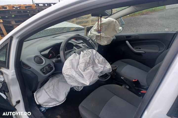 Radio cd AM5T-18C815-DS AM5T18C815DS 10R 035512 Ford Fiesta 6 [2008 - - 9