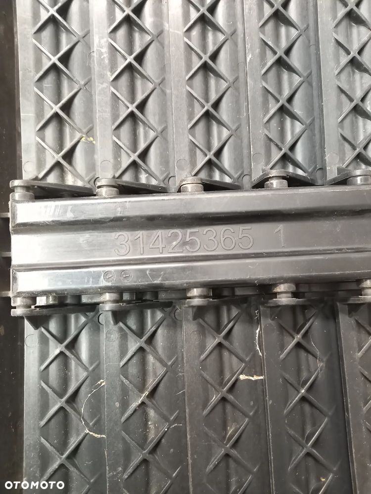 Volvo XC60 XC 60 II Wlot powietrza Wzmocnienie zaluzja roleta - 6