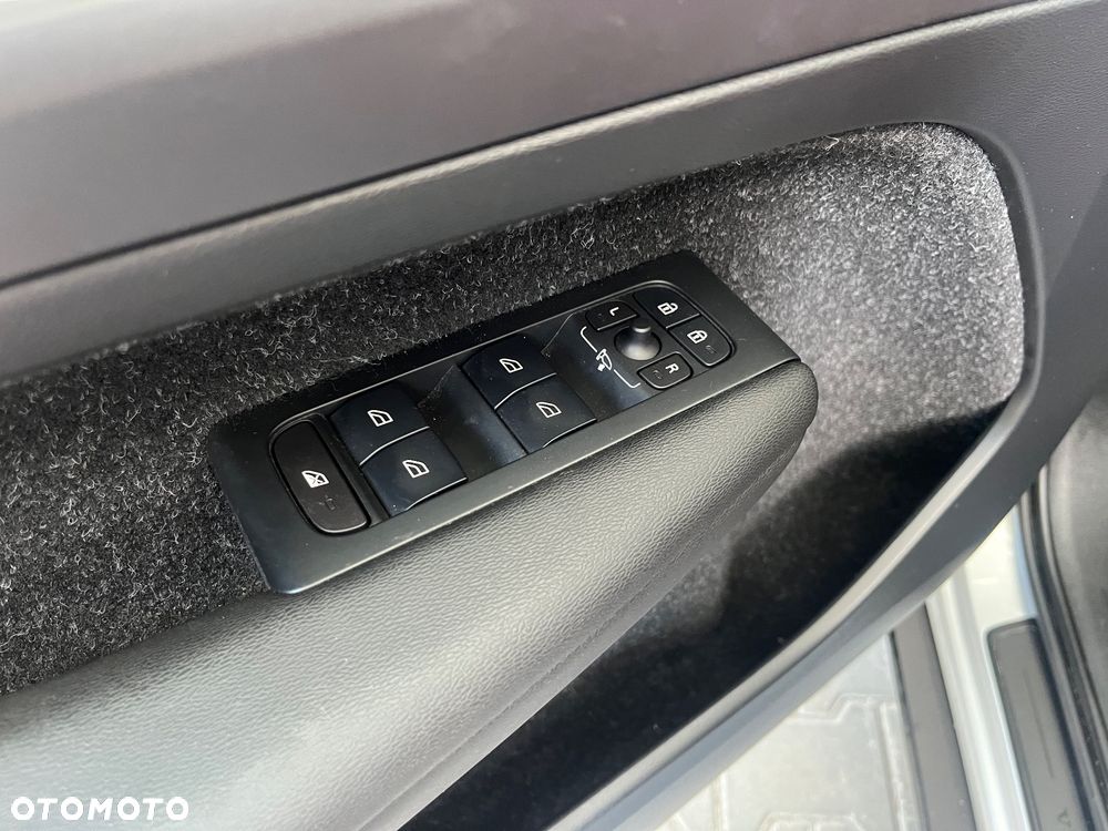 Volvo XC 40 D3 Momentum Pro - 16