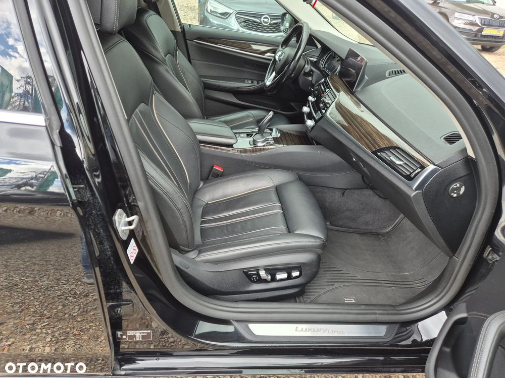 BMW Seria 5 518d Luxury Line sport - 16