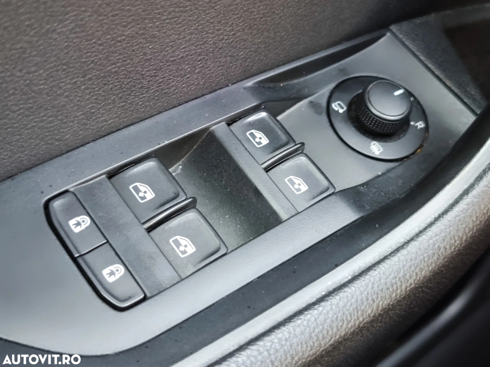 Skoda Superb 1.5 TSI DSG Ambition - 32