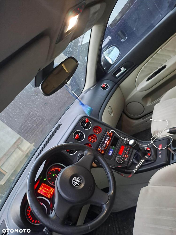 Alfa Romeo 159 1.9 JTDM 16V DPF - 9