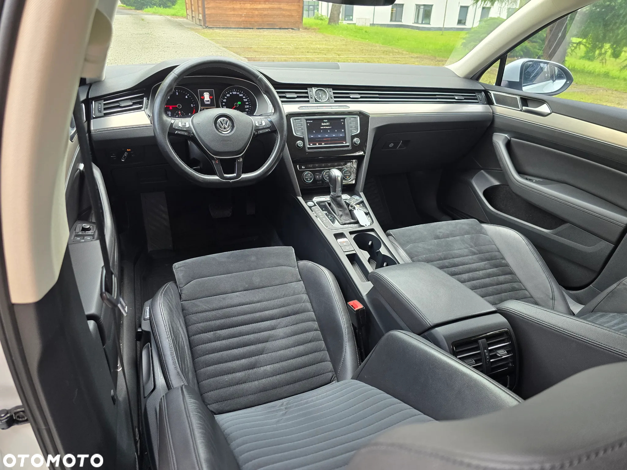 Volkswagen Passat 2.0 TDI SCR 4Mot DSG Highline - 14