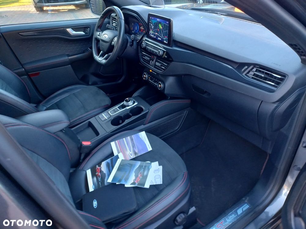 Ford Kuga 2.0 EcoBlue 4x4 ST-LINE X - 21