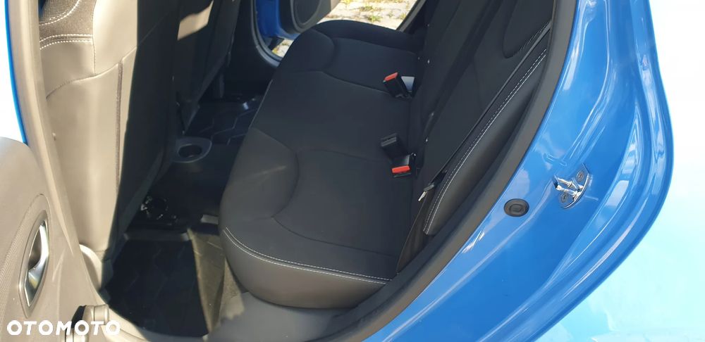 Renault Clio 1.2 16V Limited Plus - 22