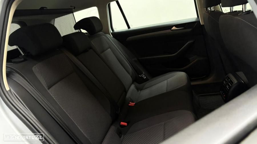 VW Passat Variant 1.6 TDI (BlueMotion ) DSG Trendline - 40