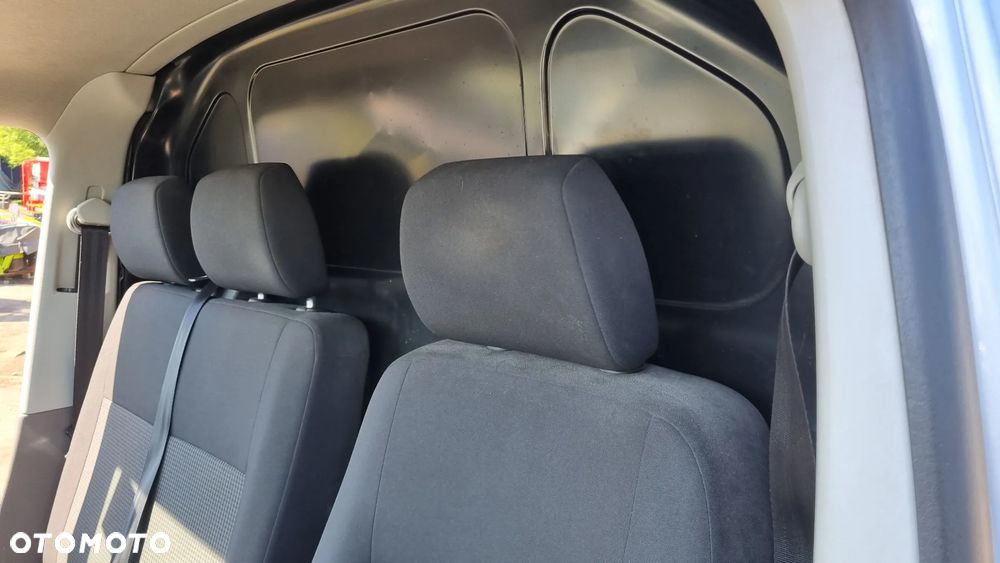Volkswagen Transporter - 35