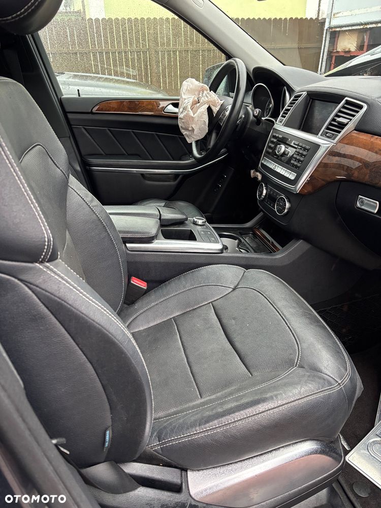 Mercedes-Benz GL - 17