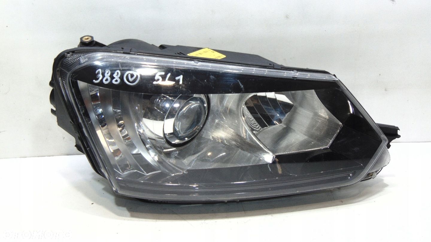 SKoda Yeti lift lampa prawa przód xenon 12-17r - 1