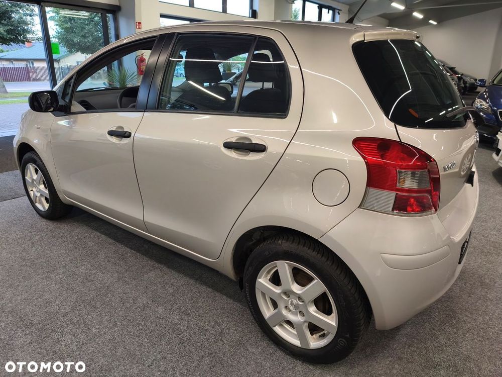 Toyota Yaris 1.0 Terra EU5 - 5