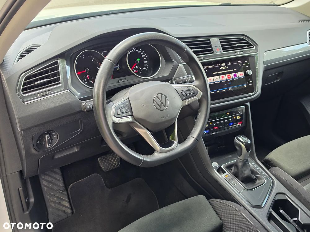 Volkswagen Tiguan 2.0 TDI SCR DSG ACTIVE - 9