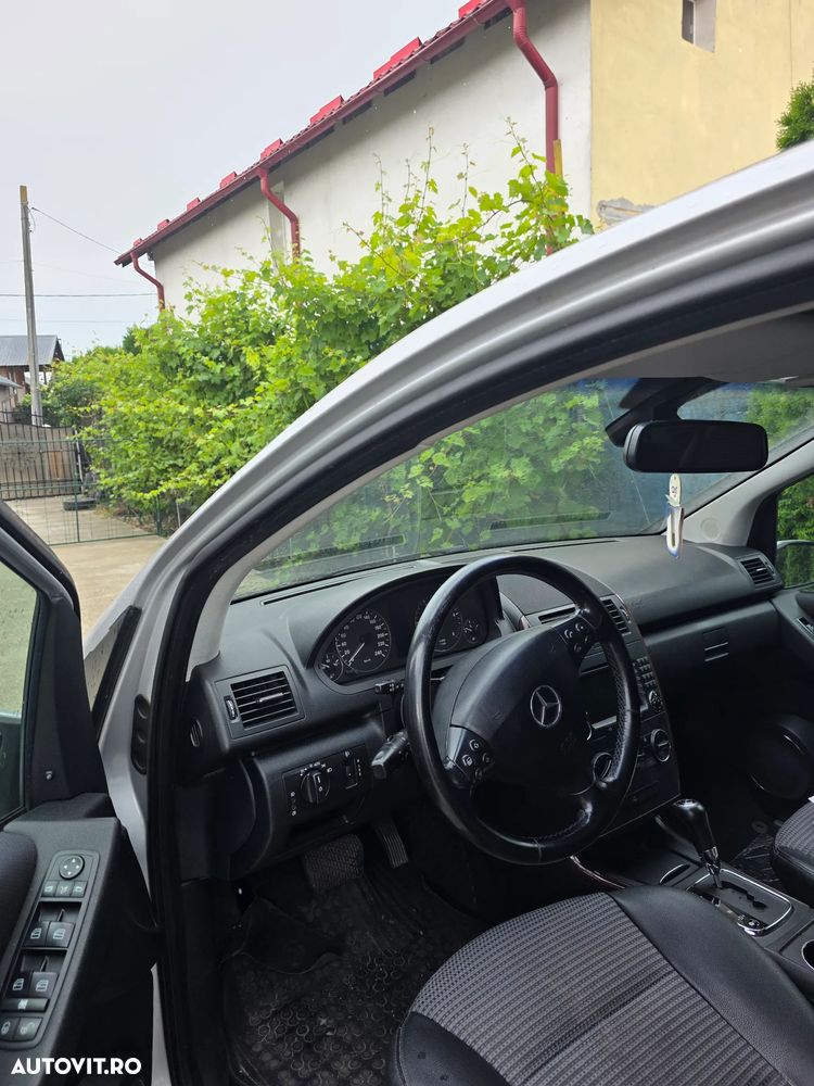Mercedes-Benz A 200 - 4