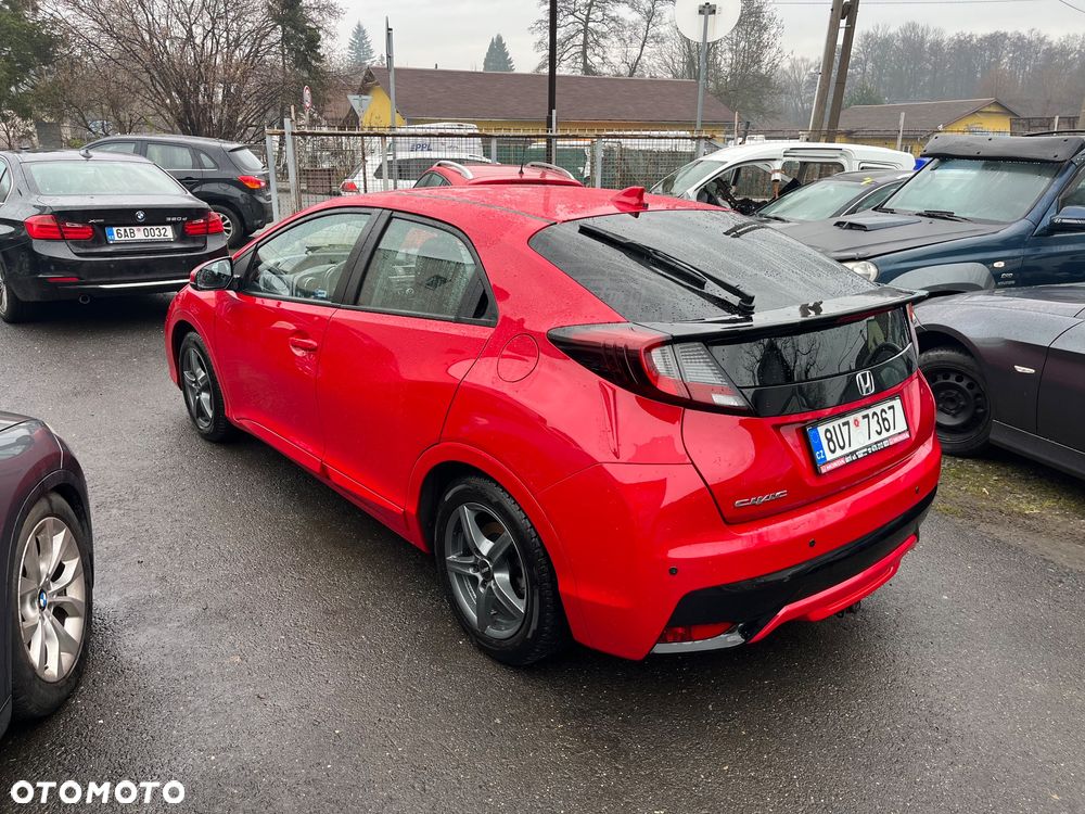 Honda Civic 1.8 i-VTEC Sport Black Edition - 3