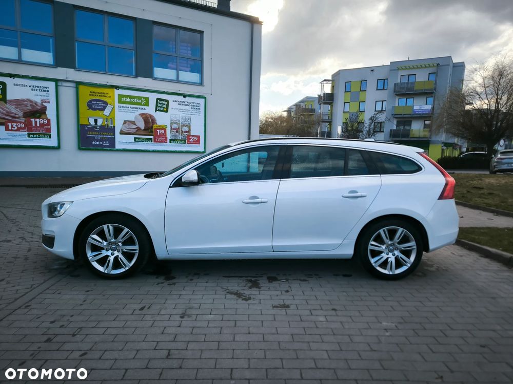 Volvo V60 D4 Kinetic - 9
