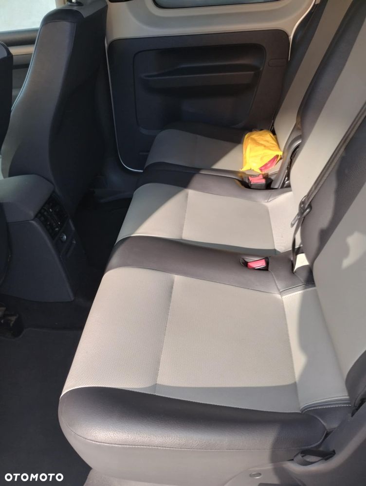Volkswagen Caddy 1.6 TDI Comfortline DSG - 12