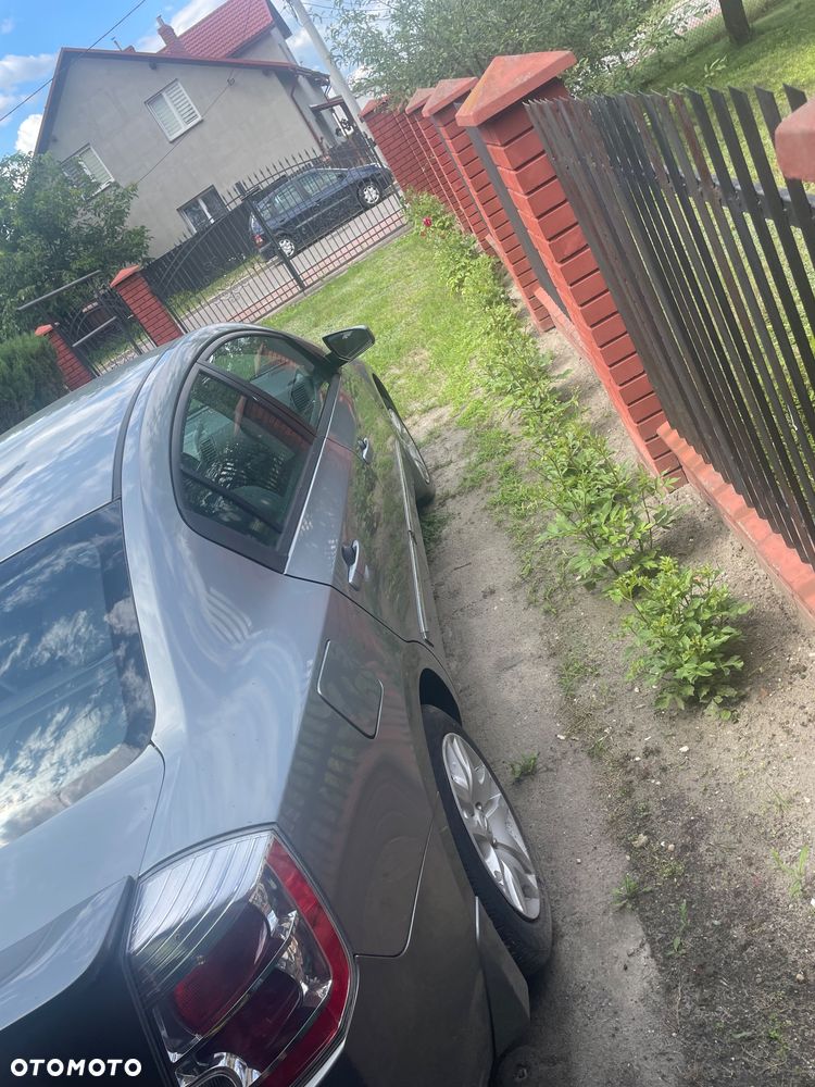 Nissan Sentra 2.0 - 4