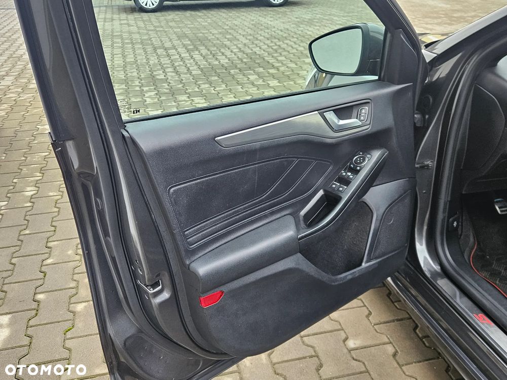 Ford Focus 1.5 TDCi DPF Start-Stopp-System ST-Line - 17