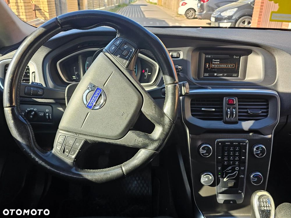 Volvo V40 D3 - 14