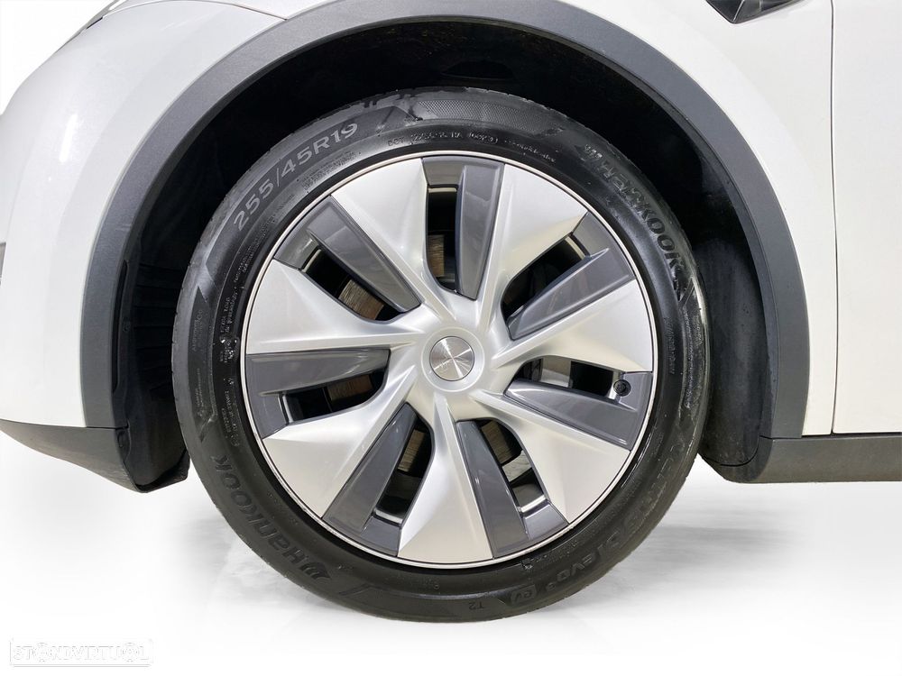 Tesla Model Y Long Range Dual Motor AWD - 21