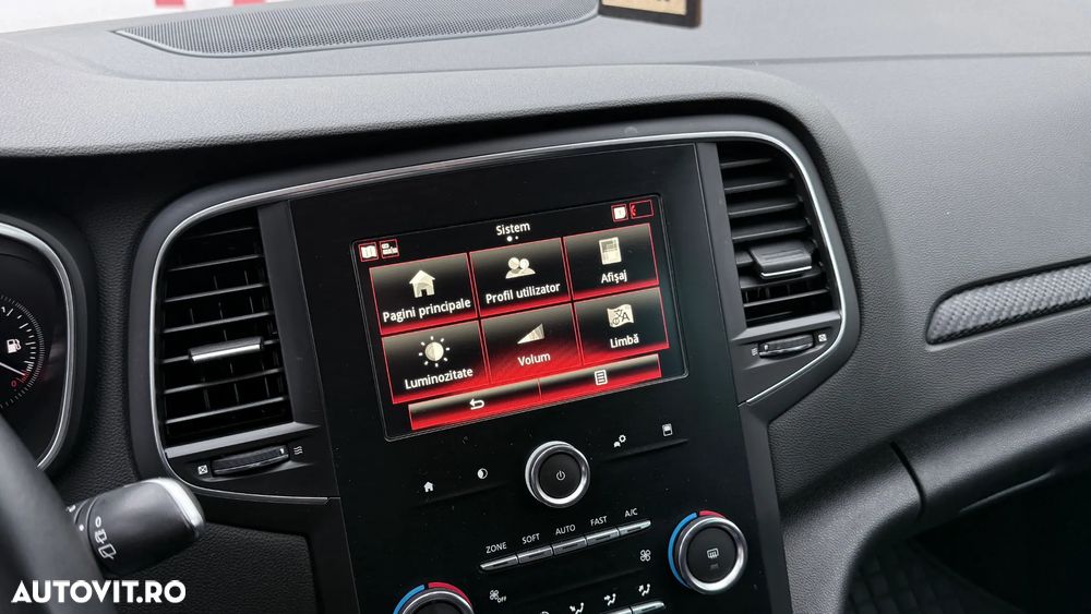 Renault Megane TCe Life - 20