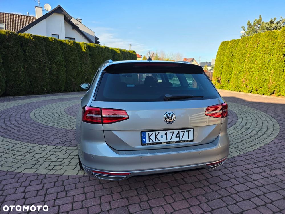 Volkswagen Passat 2.0 TDI Bi-Turbo BMT 4Mot Highline DSG - 31