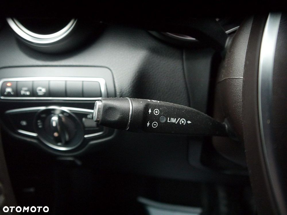 Mercedes-Benz GLC - 38