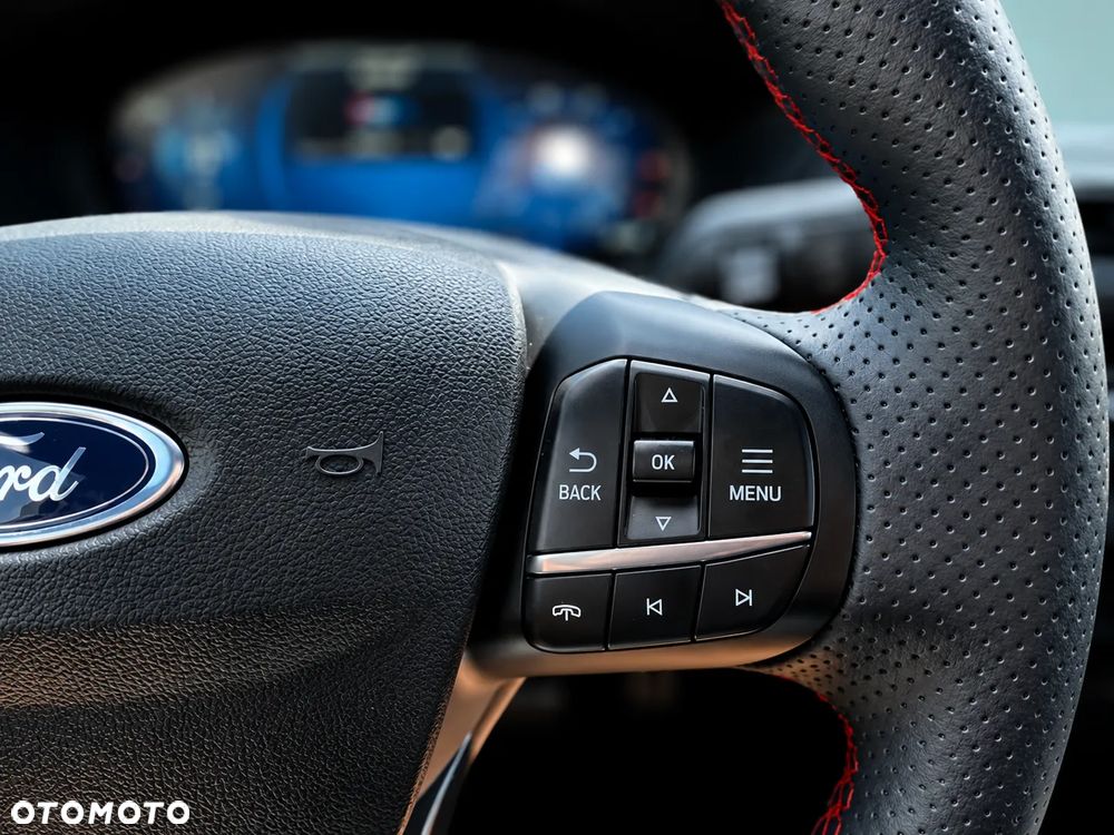 Ford Escape 2.0 EcoBoost AWD Titanium - 17