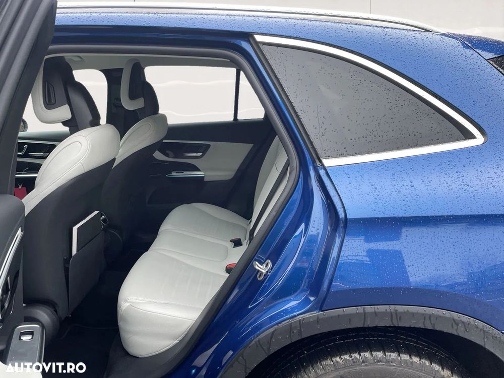 Mercedes-Benz GLC 300 4MATIC MHEV - 11