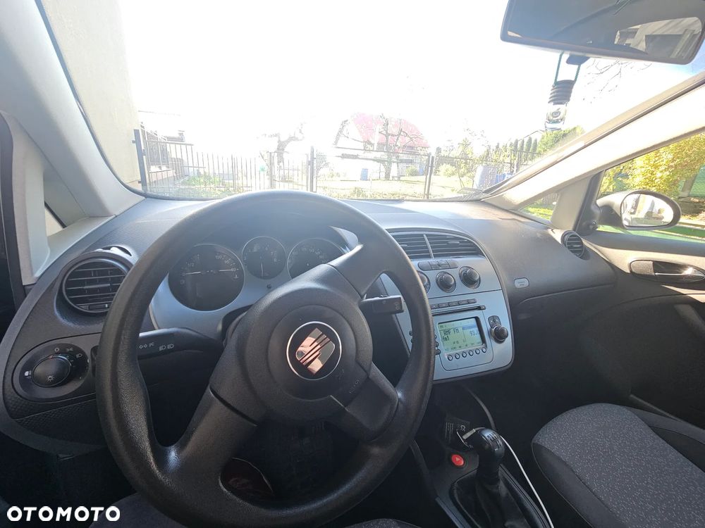 Seat Toledo 1.6 Reference - 8