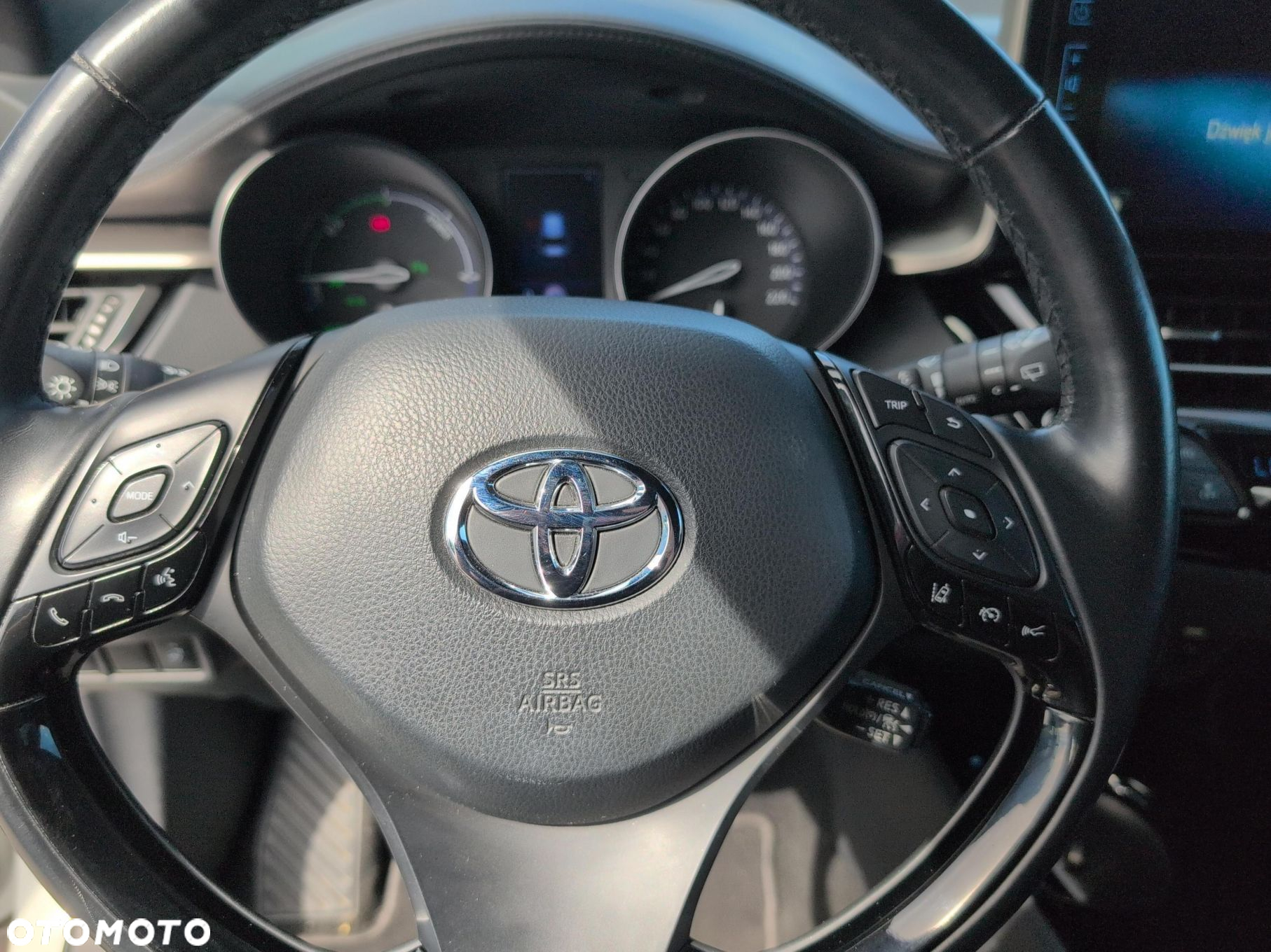 Toyota C-HR - 16